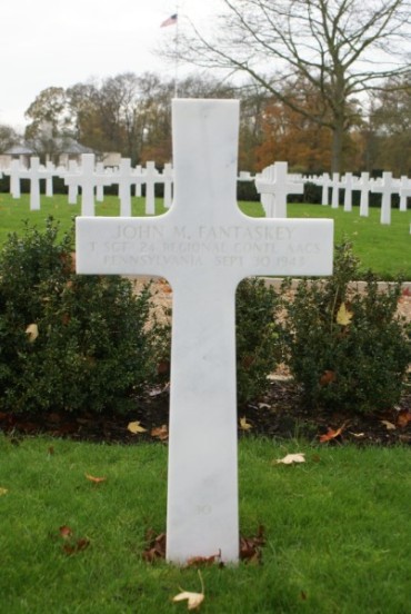 Grave of Technical Sergeant John M. Fantasky at Cambridge American Military Cemetery