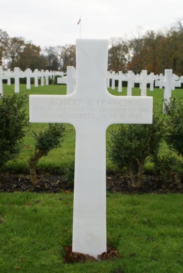 Grave of Staff Sergeant Robert J. Francis at Cambridge American Military Cemetery