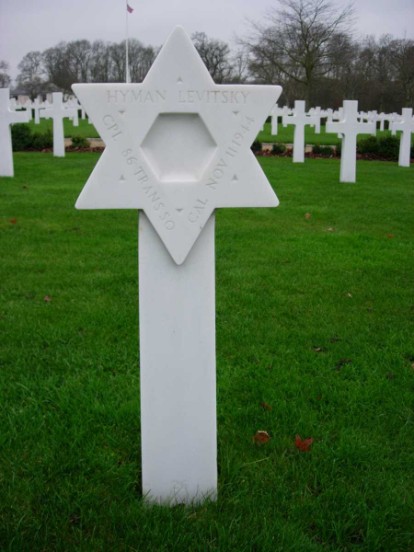 Grave of Corporal Hyman Levitski at Cambridge American Military Cemetery