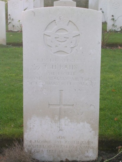 Grave of Sergeant Robert Henry Rahn at Harrogate Stonefall Cemetery