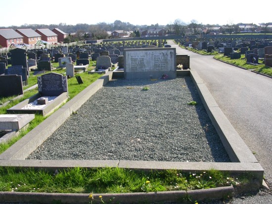 Grave of victims of the crash of Douglas Dakota St Kevin, EI-AFL, at Caernarfon Llanbeblig Cemetery