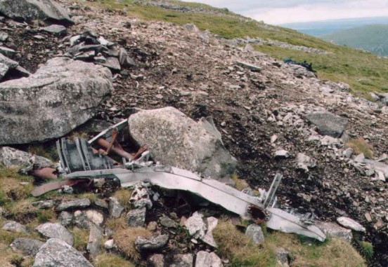 Wreckage at the crash site of He111 1T+EL on Llwydmor