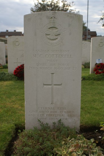 Grave of Sergeant Maurice Charles Cotterell at Shawbury (St Mary) Churchyard, Shropshire