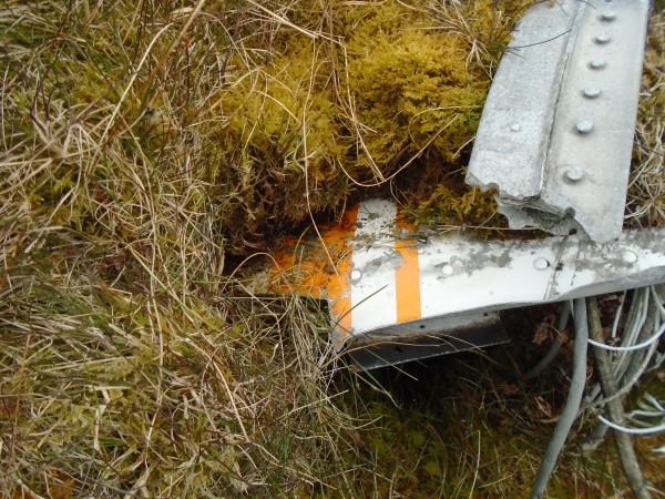 Wreckage at the crash site of Piper Cherokee G-AZSE on Sheabhal, Isle of Barra